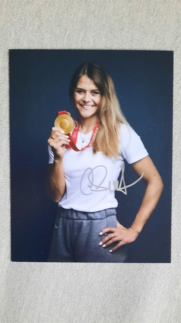 Autografi: Autogramm Corinne Suter – Usato da Schmerikon venduto da Olympia04
