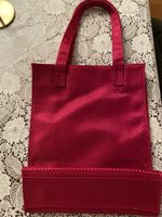 YSL , rote Tasche von Yves Saint Laurent Parfum