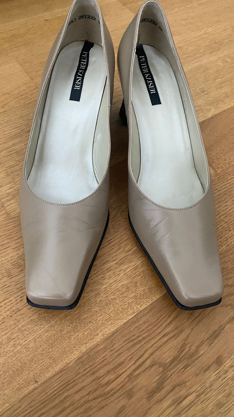 Kaiser Damenschuhe: PETER KAISER Pumps Beige – Gebraucht aus Starrkirch-Wil von sclupain