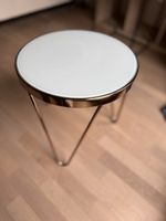 Goldener Glas Beistelltisch / Gold and glass side table
