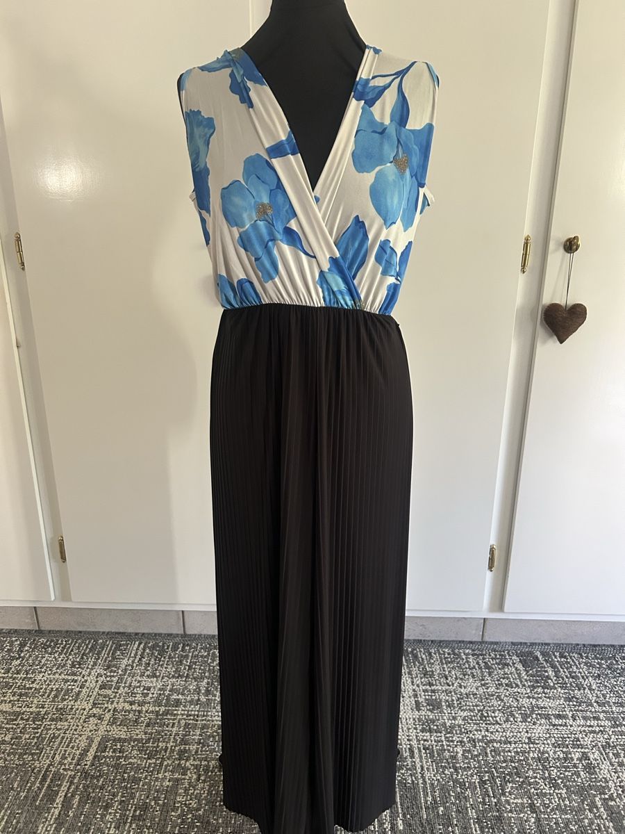 Jumpsuits: Jumpsuit 🩵 M – Gebraucht aus Fribourg von ficelle_de_luge