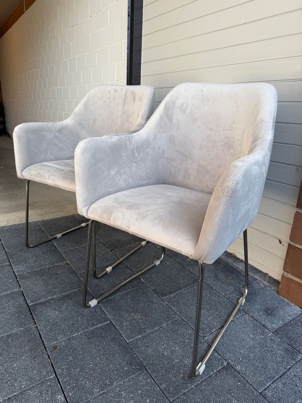 Westwing Stühle: 4x Westwing Samt Stühle – Gebraucht aus Steffisburg von DJSMITH