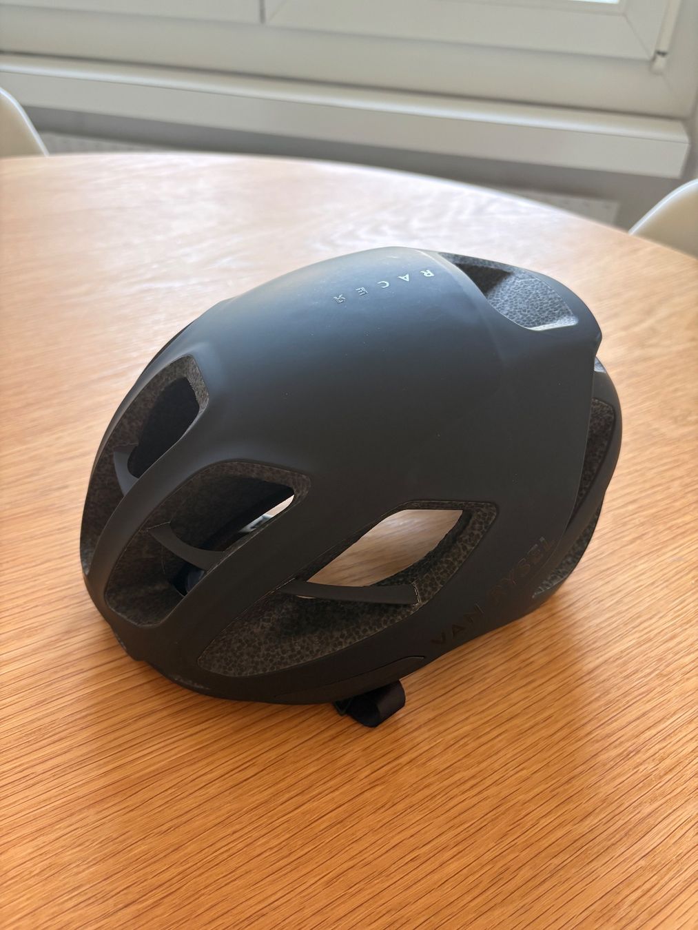Helme: Van Rysel Rennvelohelm RCR – Gebraucht aus Lyss von Luuh