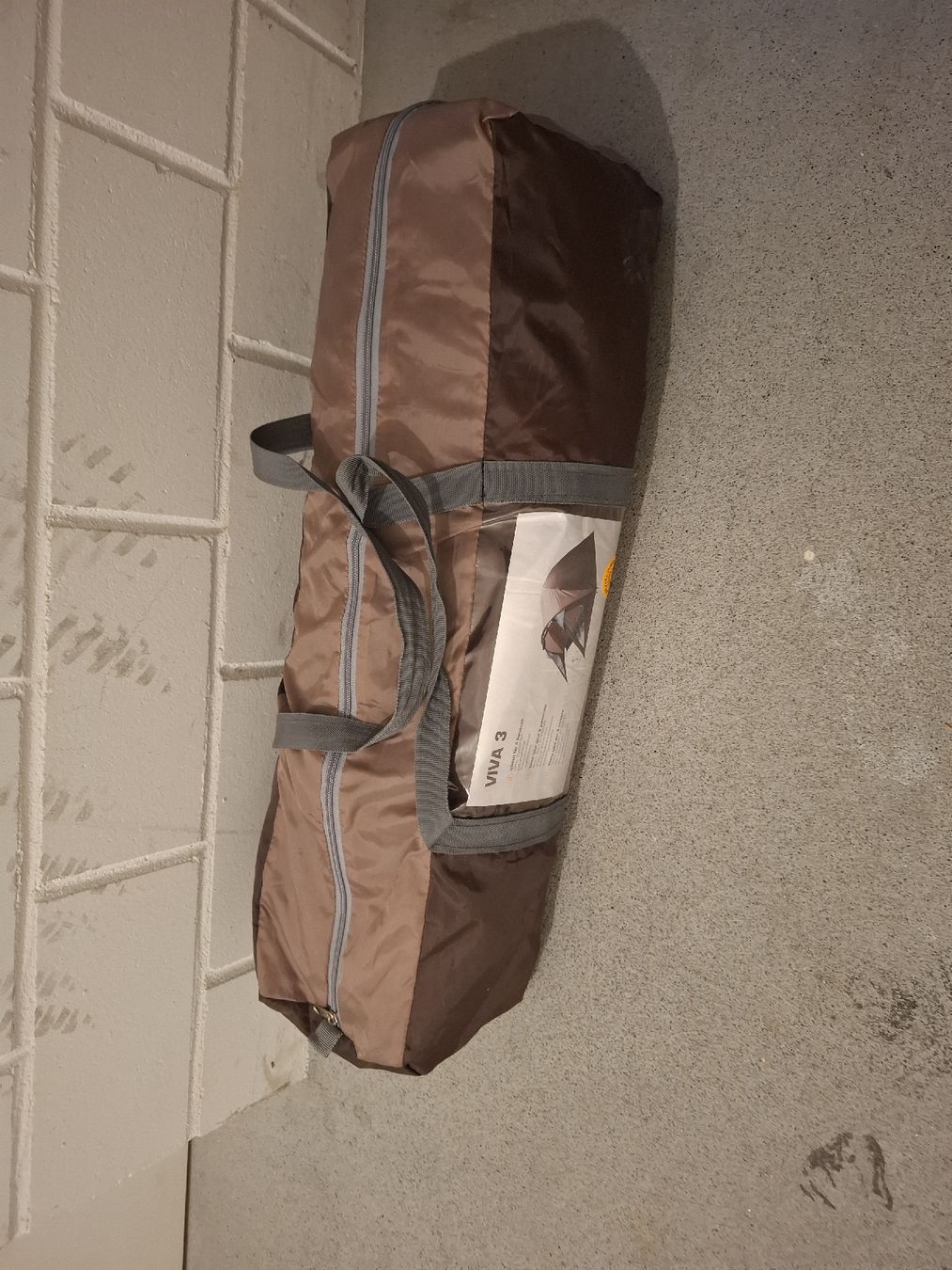 Tende : Zelt 2 Personen braun Gebraucht – Usato da Rickenbach LU venduto da mimy545 2