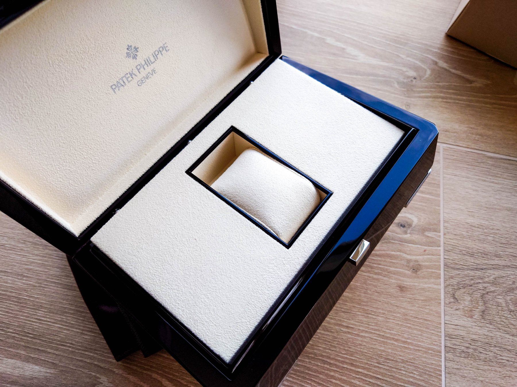 Patek Philippe Uhrenboxen: Patek Philippe wooden box latest model NEW – Neu (gemäss Beschreibung) aus Epalinges von bracelet123 6