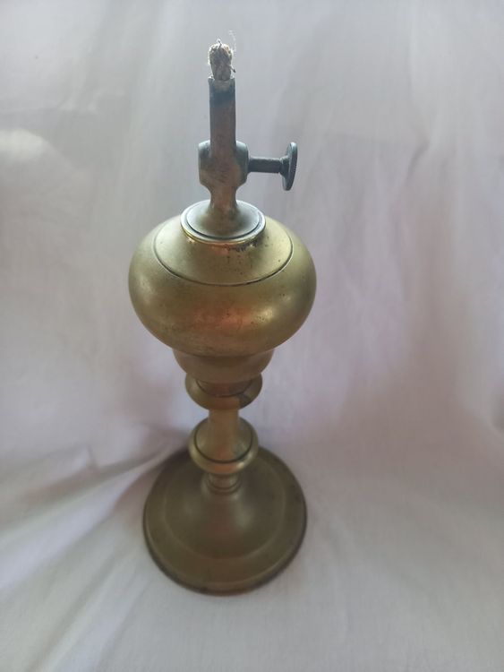 Lampe A Petrole Ancienne En Laiton Prix