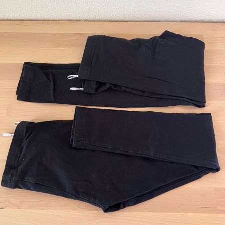 2 Schwarze Leggings Grösse C&A Gr. 128 guter Zustand