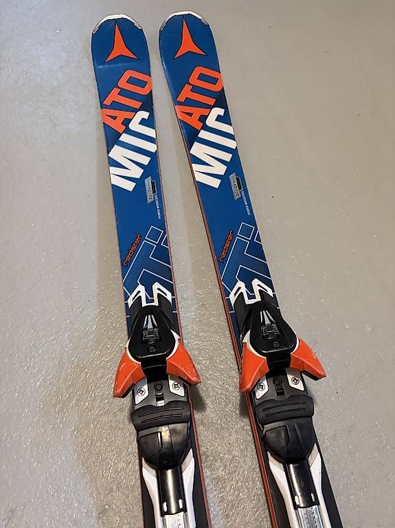 Ski Atomic Redster XTi, 164cm, 12m Radius (Gebraucht) in Kilchberg