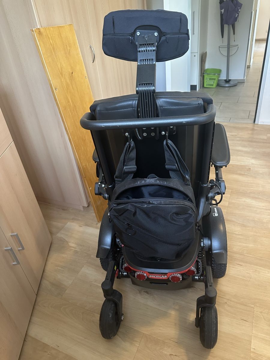 Sedie a rotelle: Elektrorollstuhl Permobil M1 VR2 – Usato da Niederrohrdorf venduto da -Candela- 2