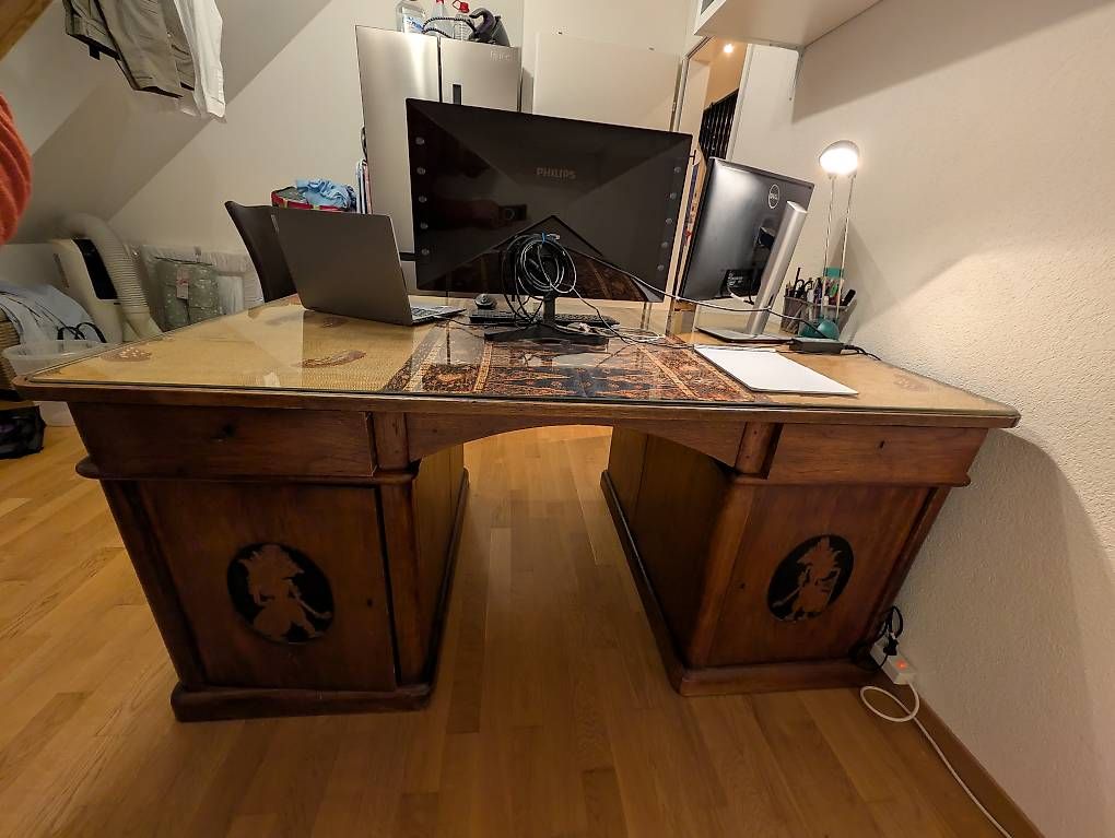 Scrivanie: Antiker Partner Desk um 1800  Teilbelegt & Java-Batiktuch – Usato da Grafstal venduto da MircoSpezzacatena 3