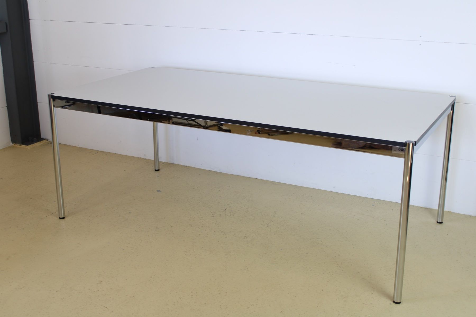 USM Tavoli: USM Tische /175 x 1m – Usato da Meinisberg venduto da atelier_TILIJA 1