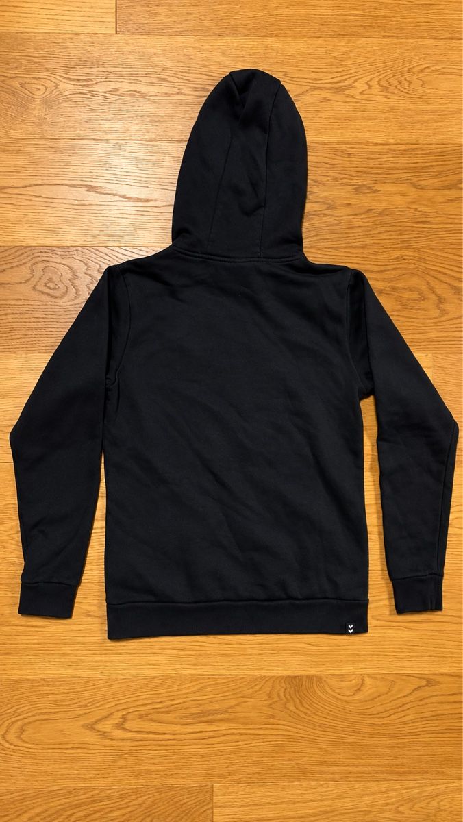 Pullover & Sweatshirts: Hummel Kapuzenpullover schwarz Grösse M – Gebraucht aus Hittnau von emi_hrf6 1