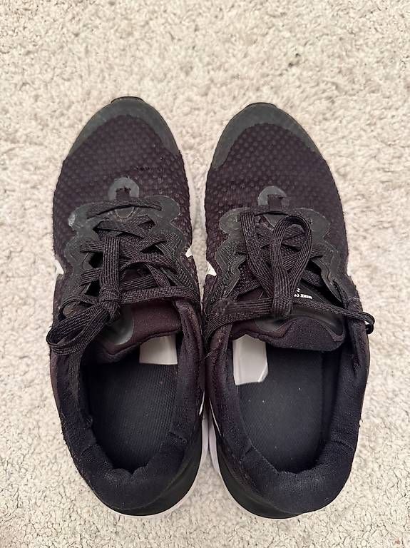 Scarpe da donna: Nike Schuhe Gr38.5 – Usato da Küsnacht ZH venduto da nat_m97w 1