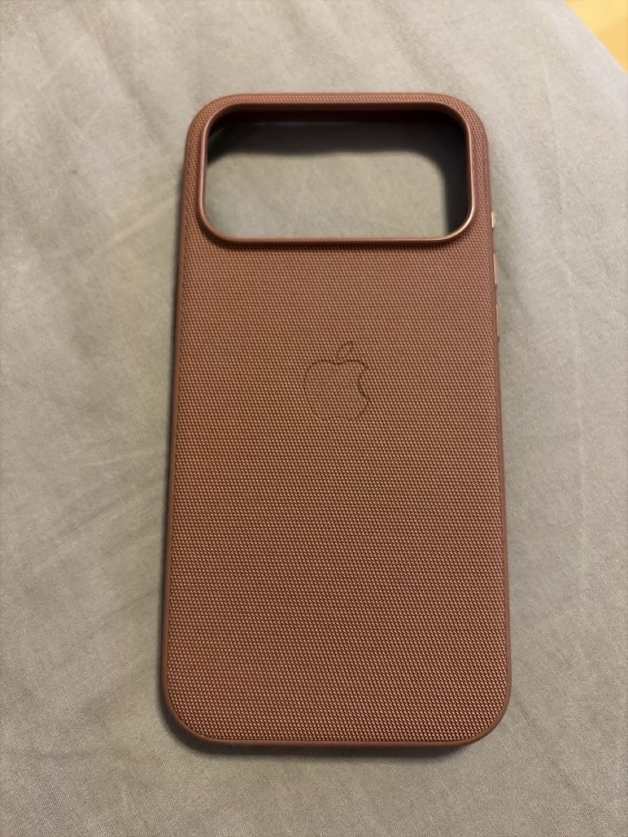Apple Cover & Protezioni schermo: iPhone 17 Pro Max Funktionsgewebe Case mit MagSafe - Siena – Nuovo (secondo la descrizione) da Dottikon venduto da rentosio