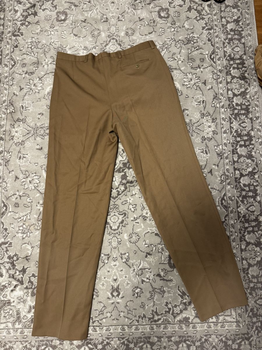 Burberry Pantaloni: Burberrys Anzugshose – Usato da Schaan venduto da kri_tsw8 2