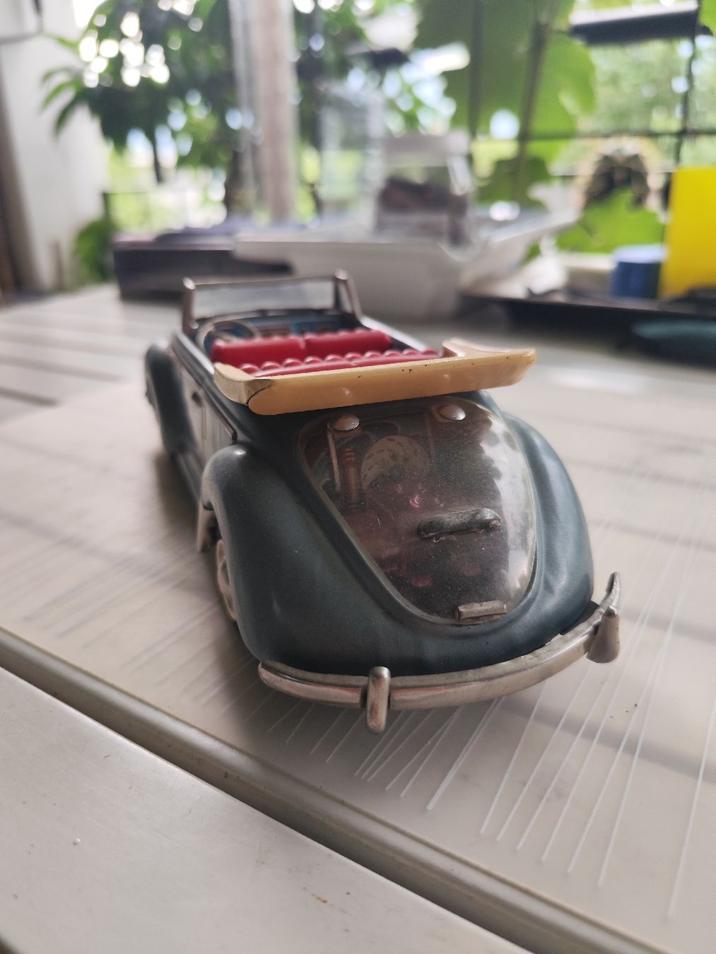 Volkswagen Modellini d'auto: Schöner alter VW käfer Cabrio aus blech – Usato da minusio venduto da bierbrauer 3