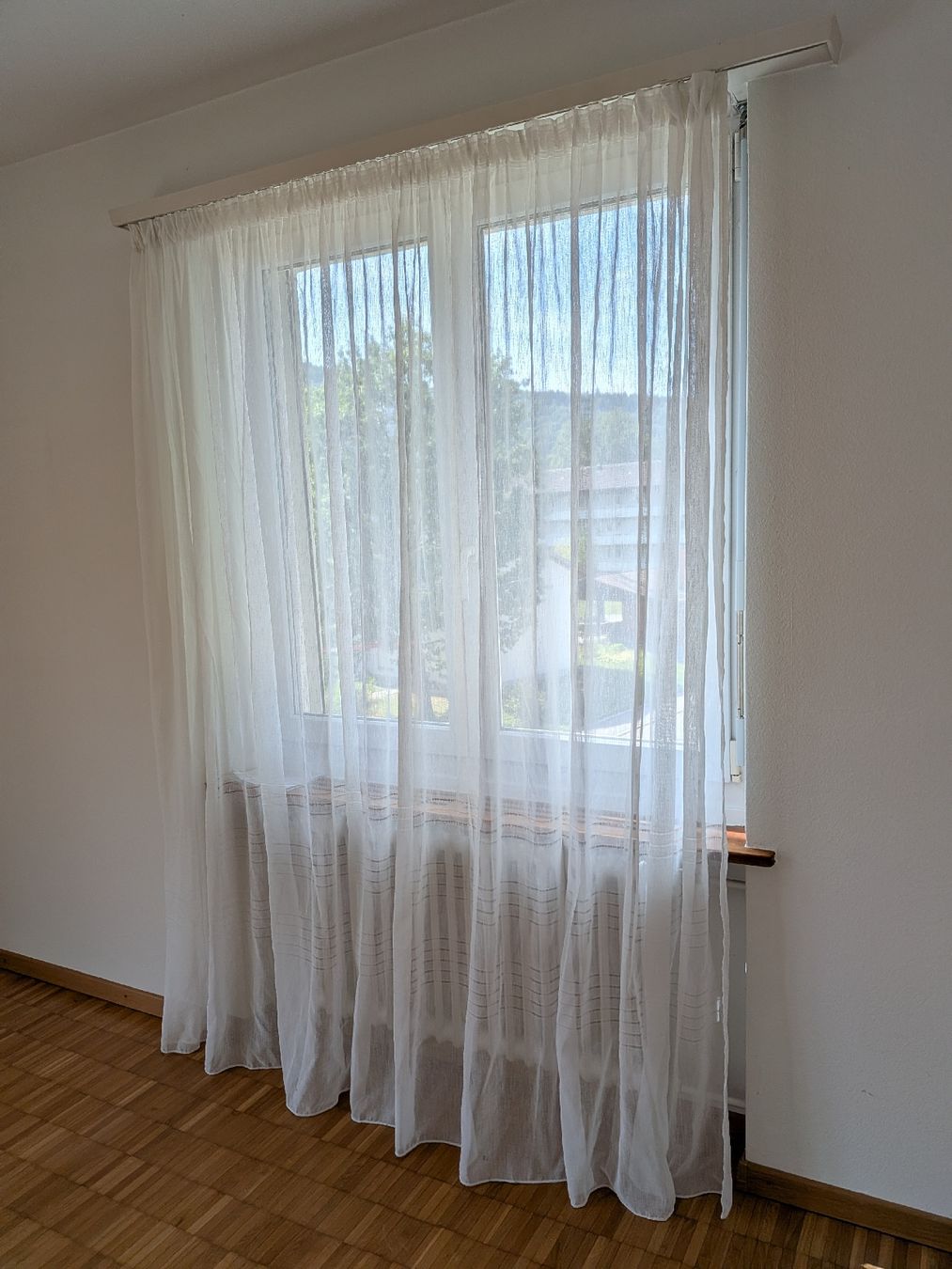 Vorhänge: Curtains – Gebraucht aus Zürich von and_85fh
