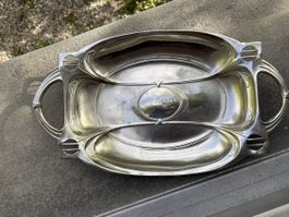 Alte Jugendstil-Servierplatte aus Metall – 36 × 22 cm