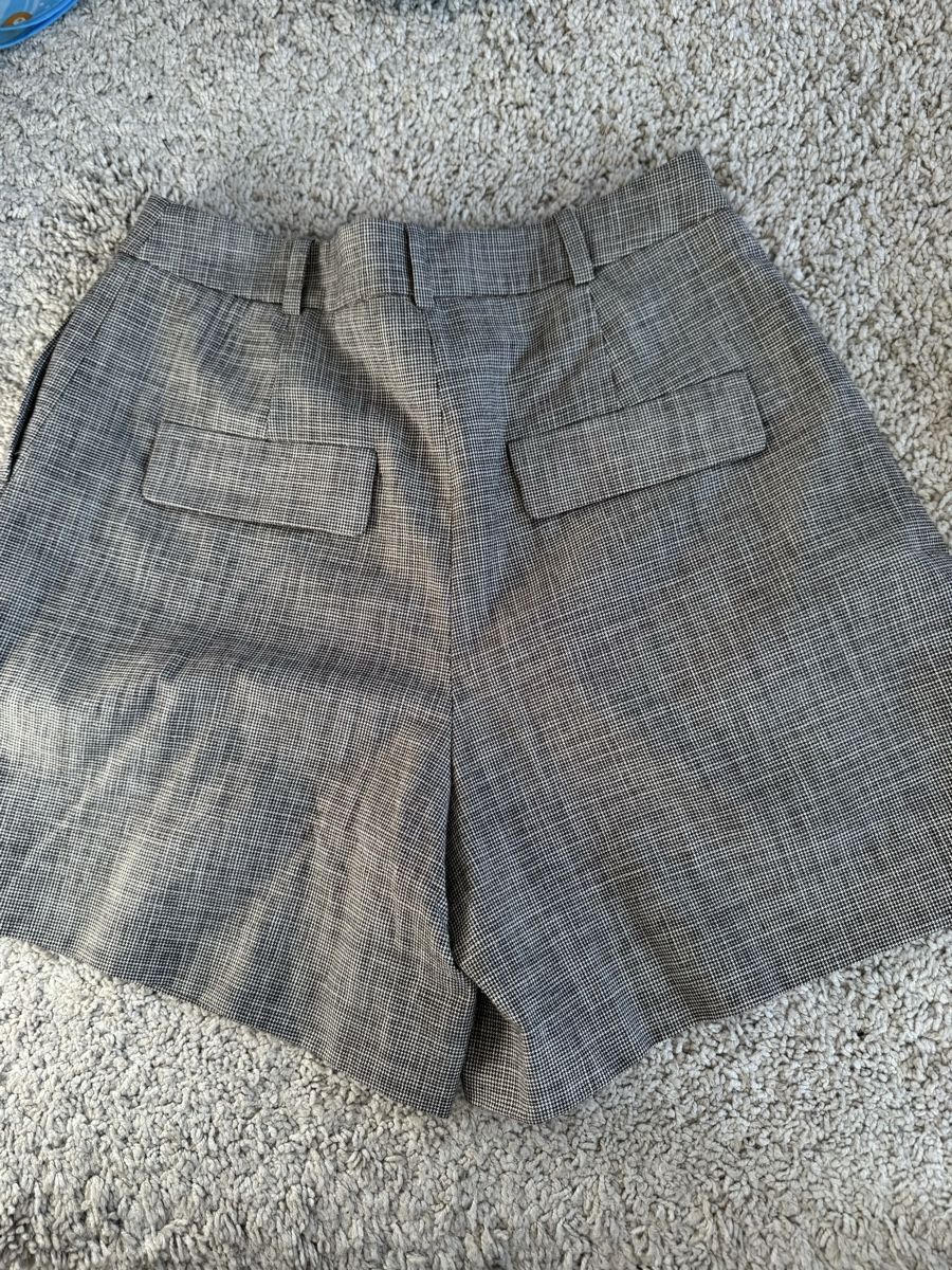 Zara Pantaloni: Zara shorts – Nuovo (secondo la descrizione) da Bern venduto da FashionK92 2