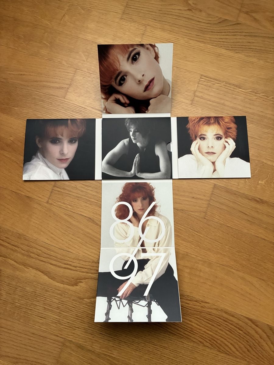 Dischi in vinile: Lot de vinyles et CD de la chanteuse Mylène Farmer  – Nuovo e nell'imballaggio originale da Port venduto da Capitaineharloc 2