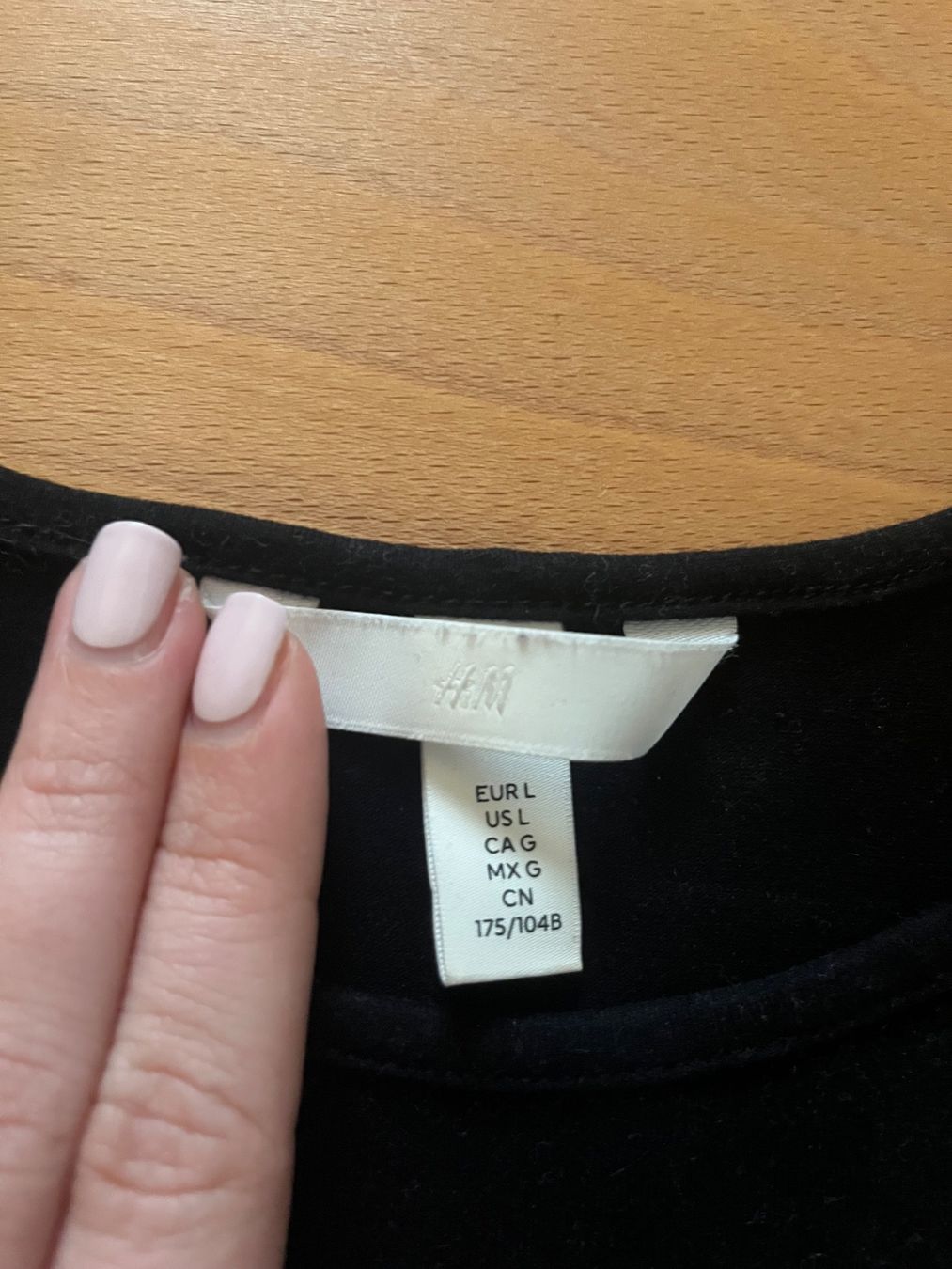 H&M Top: Basic Top schwarz - H&M (L) – Nuovo (secondo la descrizione) da Wallenried venduto da nfe_2xn6 1