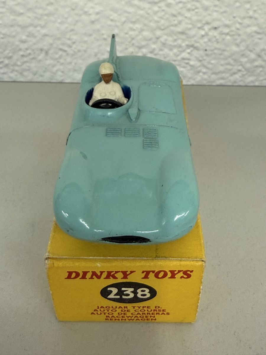 Dinky Toys Modellini d'auto: Superbe Dinky Toys Jaguar type D réf. 238 – Usato da Cossonay-Ville venduto da JeroJawa 3