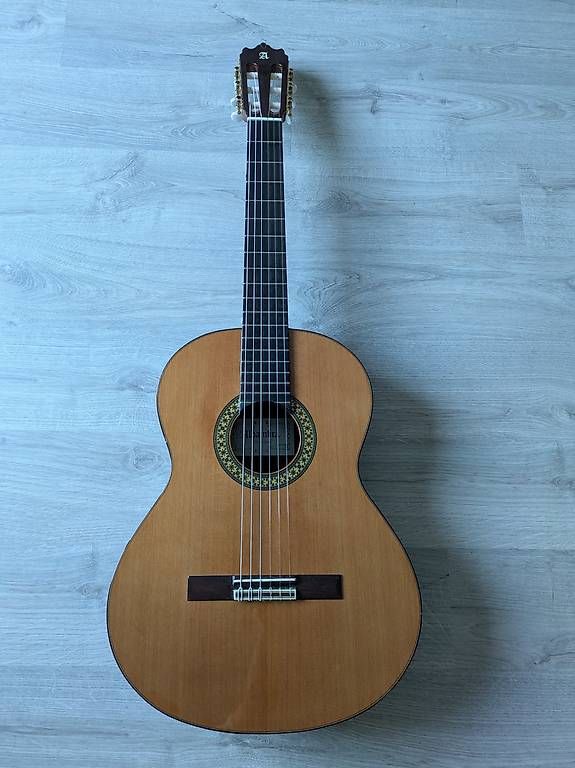Strumenti musicali: Guitare classique Alhambra 4p – Usato da Cheseaux-Lausanne venduto da jer_qb6j 1