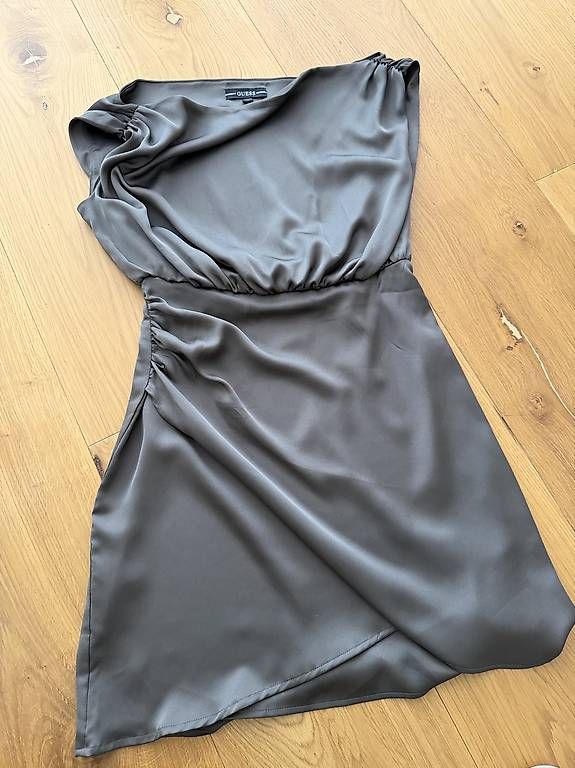 Kleider: Guess Kleid – Neu und originalverpackt aus Lignières von Baby_Girl