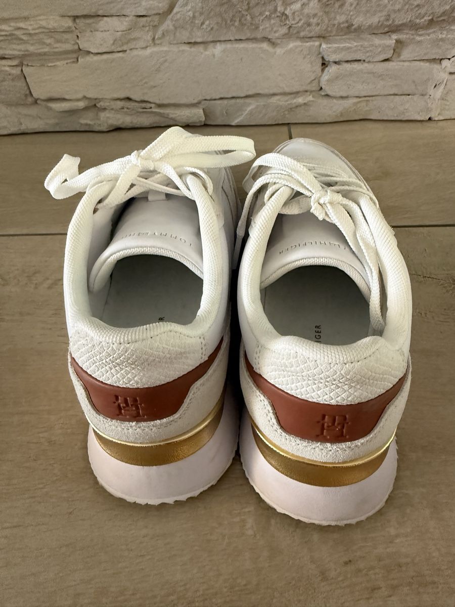 Tommy Hilfiger Damenschuhe: Tommy Hilfiger 39 – Neu (gemäss Beschreibung) aus Steffisburg von sim_5lpg 2