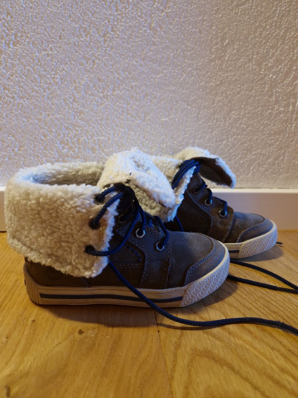 Timberland Scarpe per ragazze: Timberland Stiefel Mädchen Grösse 26.5 – Usato da Mellingen venduto da BiBi.16 3