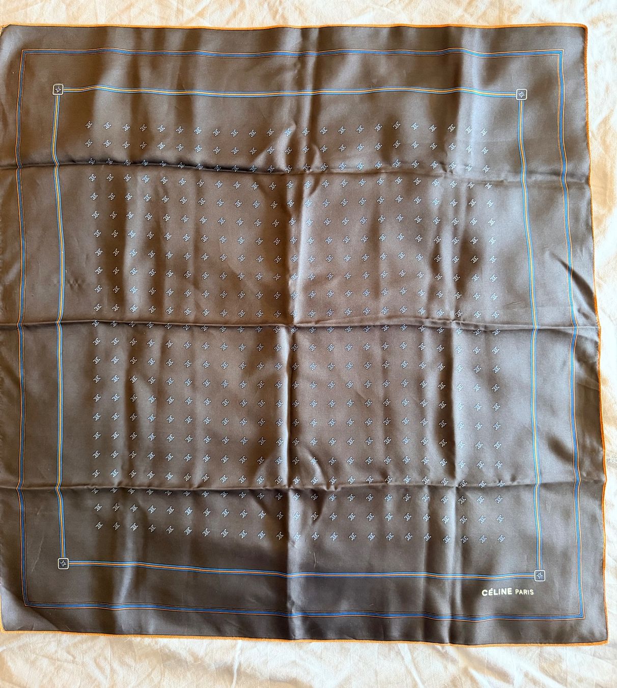 Celine Foulard & Sciarpe: Authentic CÉLINE Paris Silk Scarf excellent condition – Usato da Gockhausen venduto da van_82kh 2