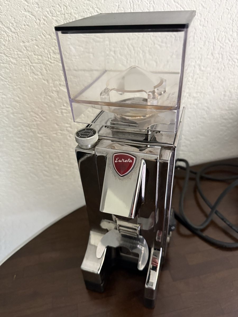 Eureka Appareils de cuisine: Kaffeemühle Eureka Mignon Chrom – D'occasion à Zollikerberg par Superfischli. 2