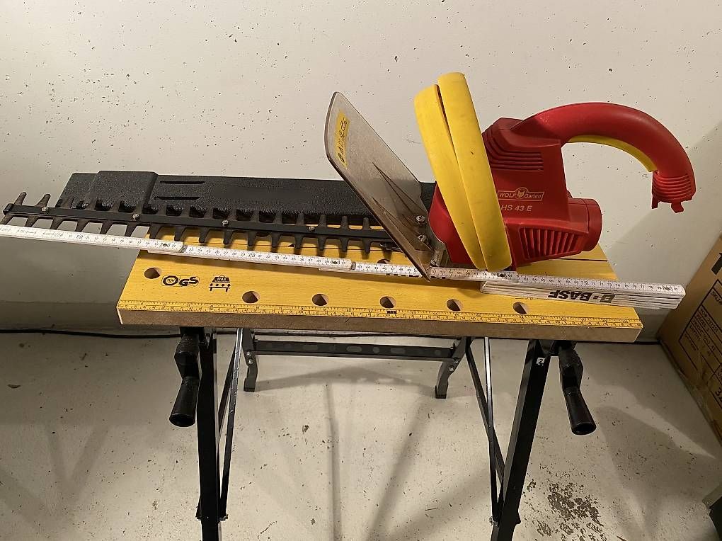 Tous les outils: Heckenschere  – D'occasion à Volketswil par Ahot 2