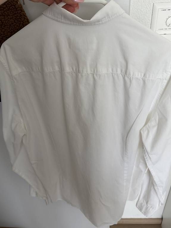 Blusen: Weisse Bluse/Hemd – Gebraucht aus Bleienbach von Chi_Cari 2