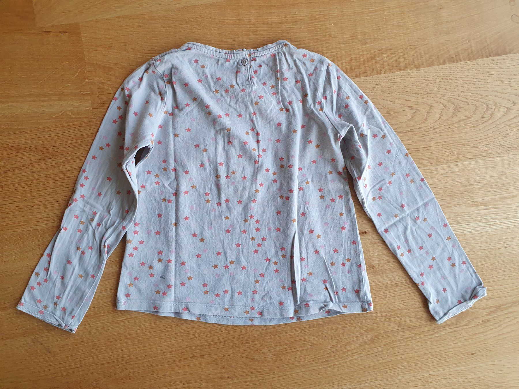 Vertbaudet Blusen, T-Shirts & Tops: Vertbaudet Shirt langarm mit Sternen Gr. 128 – Gebraucht aus Villars-sur-Glâne von richardette 2