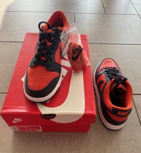 Nike Scarpe da uomo: NIKE DUNK LOW SP - Univ Orange/Marine - EU42.5 – Nuovo e nell'imballaggio originale da Eggenwil venduto da alecato 1