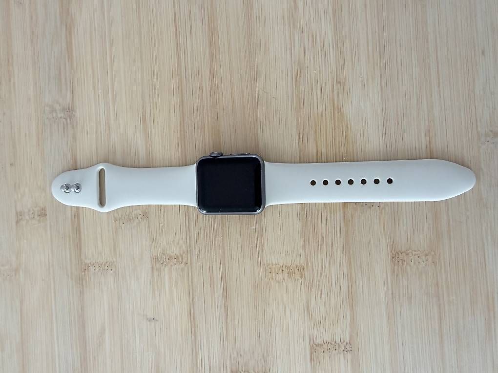 Smartwatch: Apple Watch Serie 7000 – Gebraucht aus Nürensdorf von j.zentner