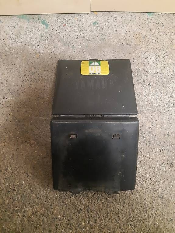 Yamaha Tutti i ricambio per moto: Yamaha SR 250 Dokument Box – Usato da Zernez venduto da Bultaco03 3