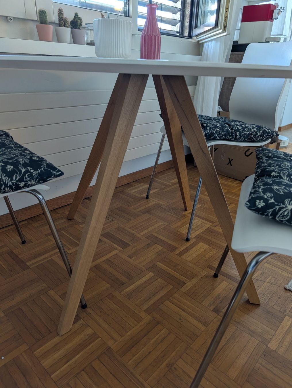 Tavoli: Runder Tisch – Usato da Zürich venduto da Raling 2