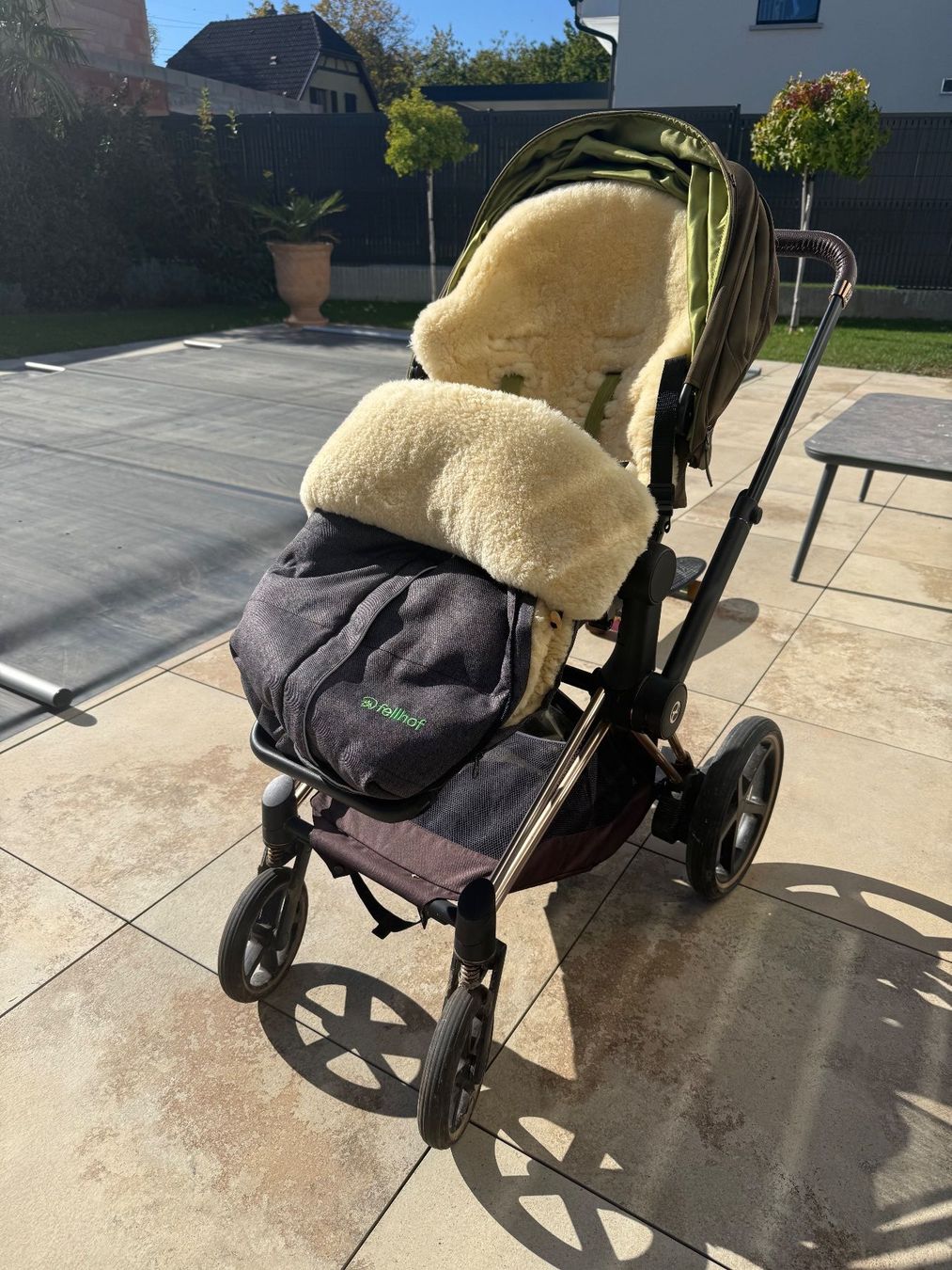 Cybex Kinderwagen: Cybex e-Priam Kinderwagen – Gebraucht aus Allschwil von olg_w9gh