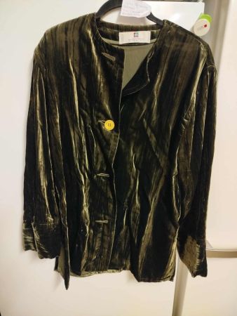 Veste en velours Givenchy.