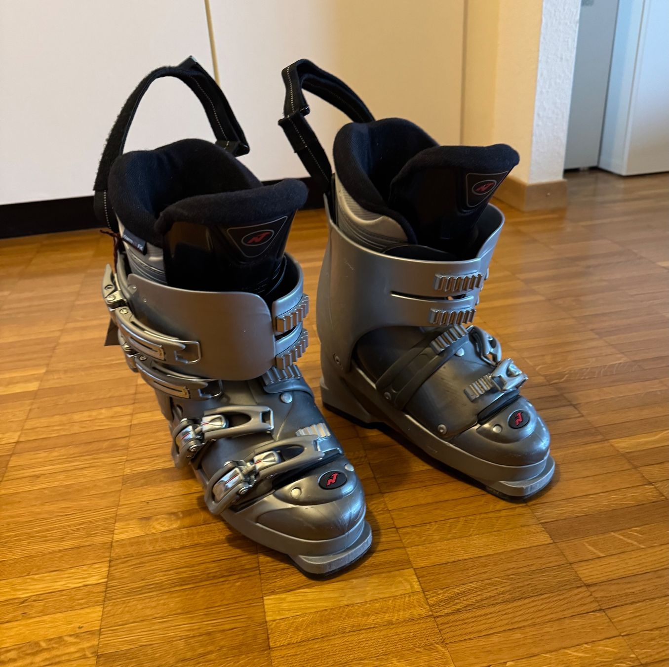 Nordica Scarpe da uomo: Chaussures de ski Nordica – Usato da Lausanne venduto da ann_n9r7