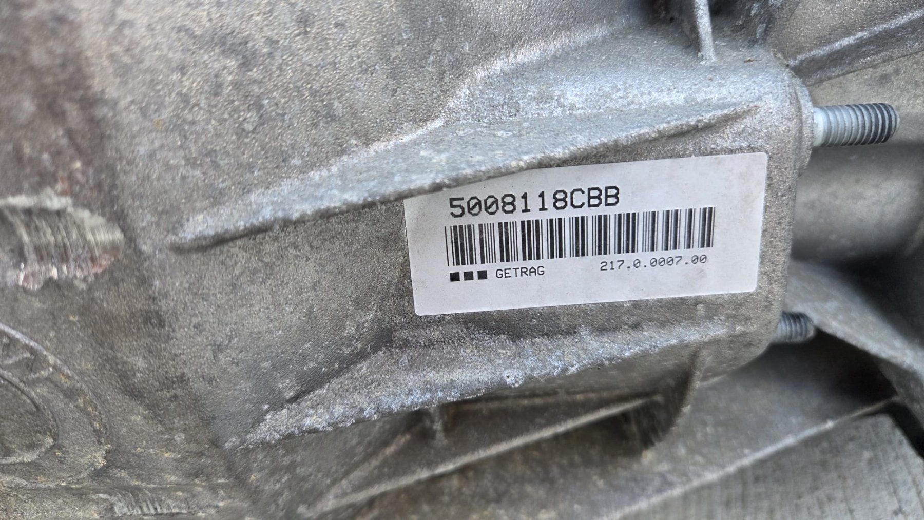 BMW Tutti pezzi di ricambio auto: BMW E87 E90 Getriebe 6 Gang GS6-17DG – Usato da Döttingen venduto da Vutreng43 1
