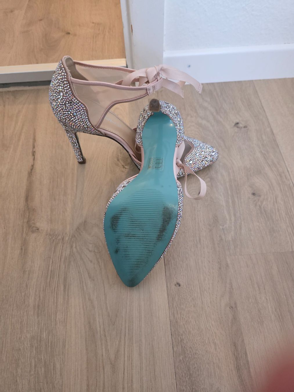 Scarpe da donna: Betsey Johnson Glitzer Pumps, neuwertig, Grösse 38 – Nuovo (secondo la descrizione) da Winterthur venduto da pin_lt8l 3
