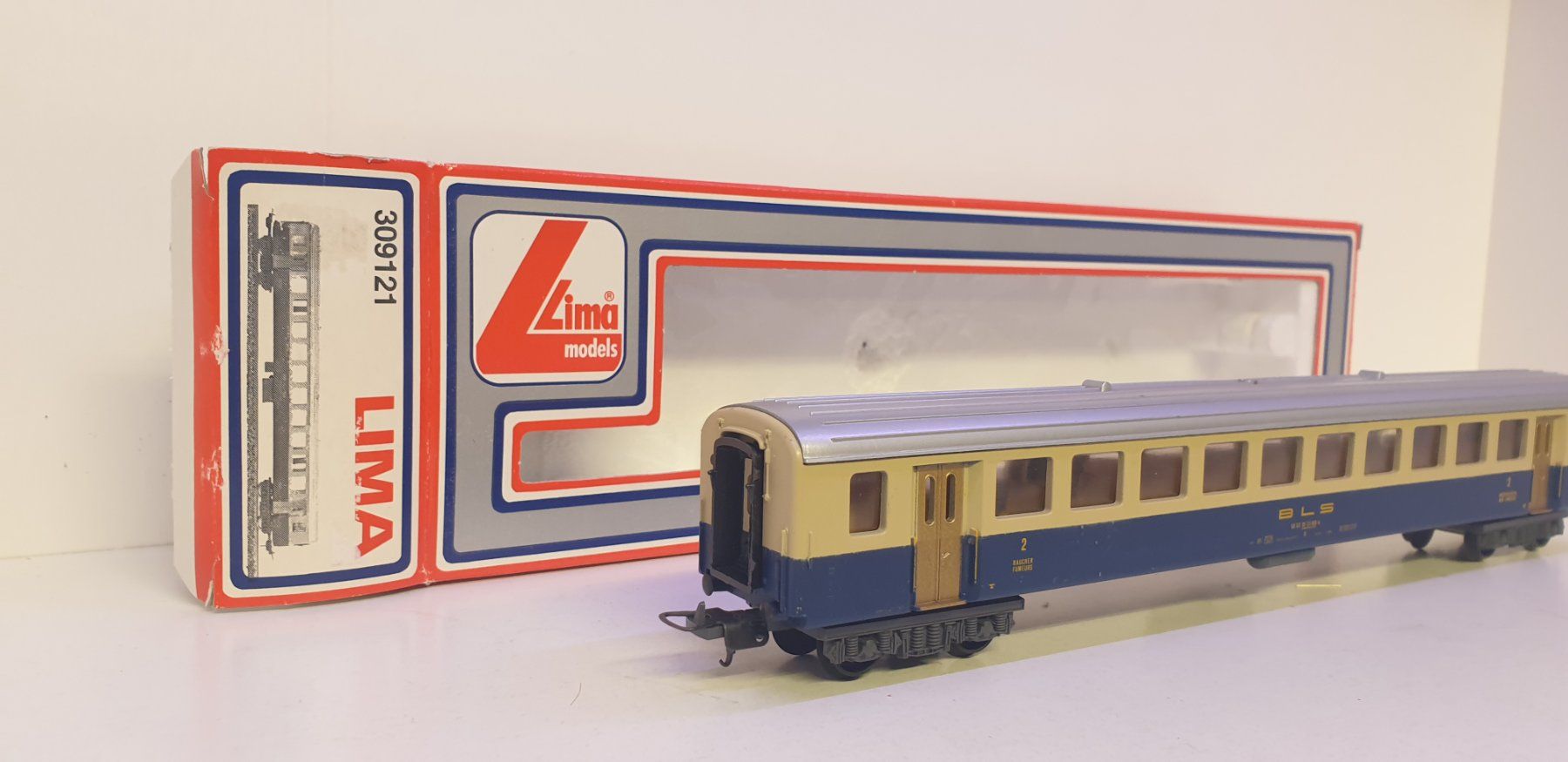 Lima Modelleisenbahnen: Lima BLS Personenwagen 309121H0/DC – Gebraucht aus Neuenhof von ludovicco 2