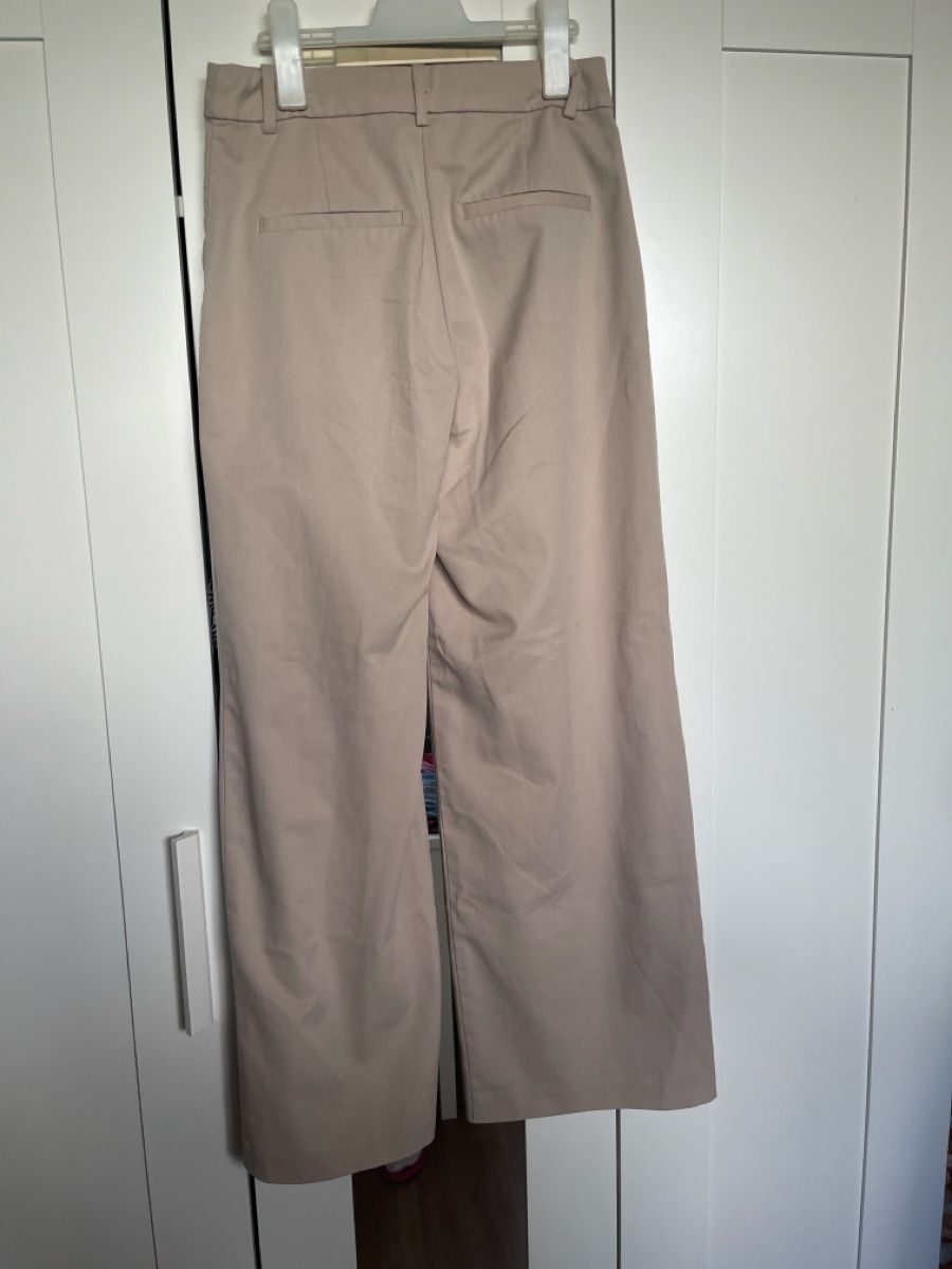 H&M Pantaloni: Hose Gr.36 von H&M  – Usato da Balsthal venduto da Katzenfan99 1