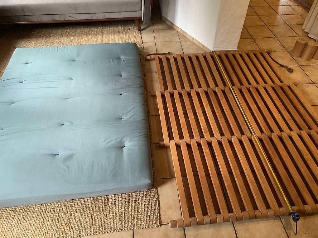 Sofas: Futon Sofa / Bett 140x200 – D'occasion à Kiental par abraxass 2