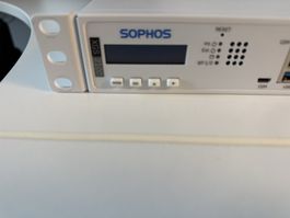 Sophos Firewall XGS2100 mit redundantem Netzteil