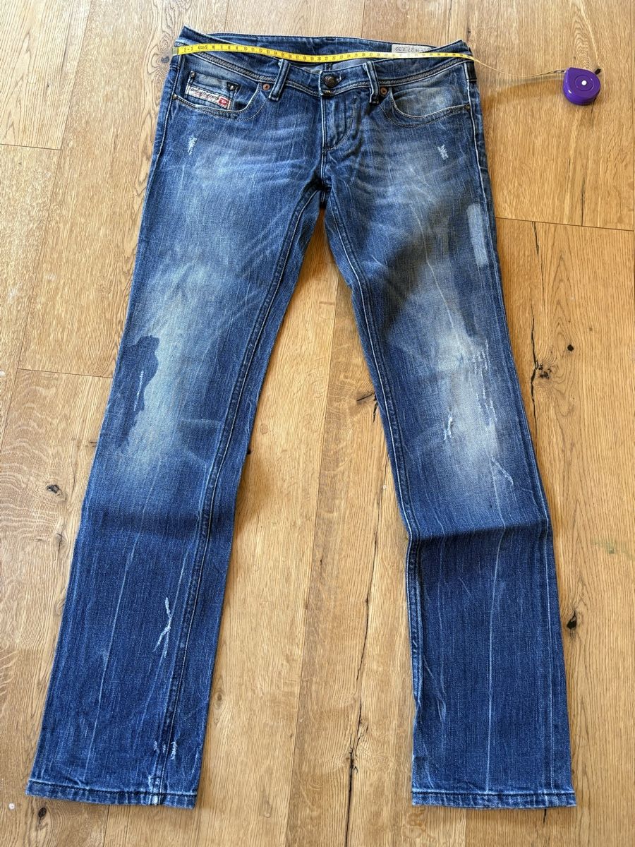 Diesel Jeans: Diesel Jeans Damen 27/32 – Usato da Serneus venduto da bragi