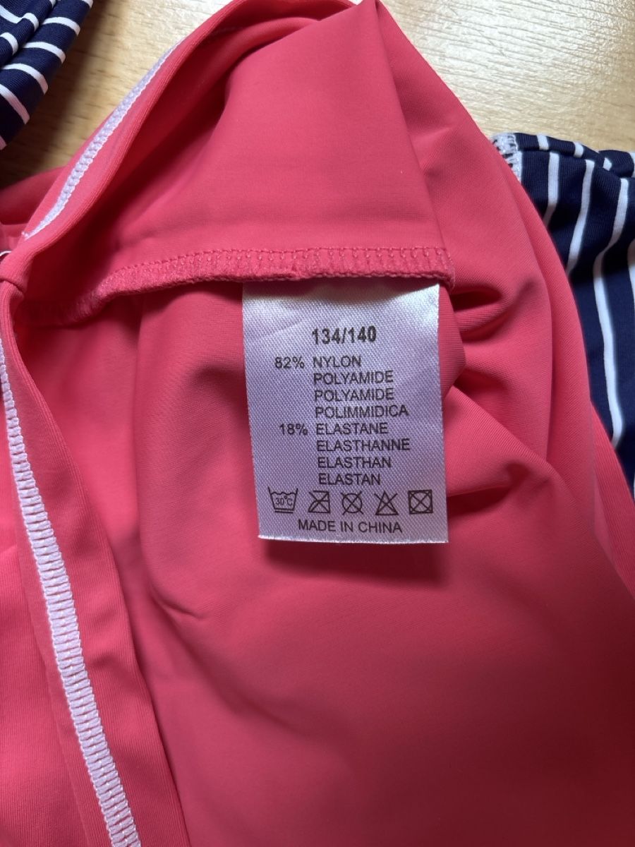 Costumi da bagno: Ensemble de bain UV 8 ans neuf – Nuovo e nell'imballaggio originale da Lonay venduto da car_l9sk 1